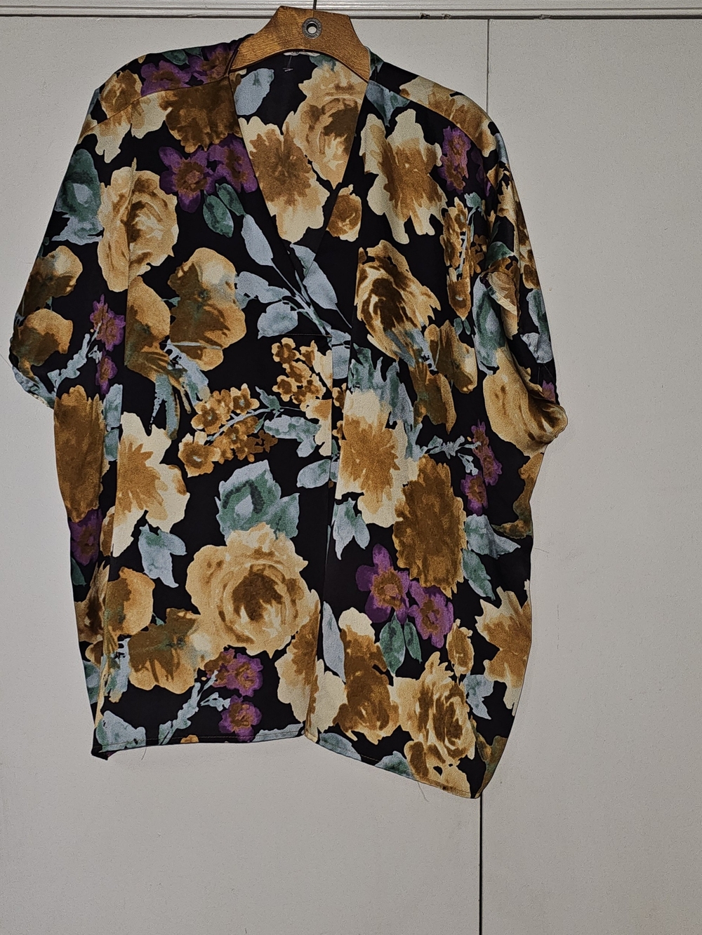 entro Black Floral Short-Sleeve Blouse with Gold & Purple Flowers